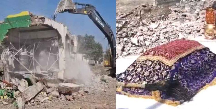 MP : पहलवान बाबा की दरगाह के अतिक्रमण पर चला बुलडोजर, रणजीत हनुमान मंदिर की दीवार भी तोड़ी, स्टे खारिज होने पर प्रशासन ने की कार्रवाई