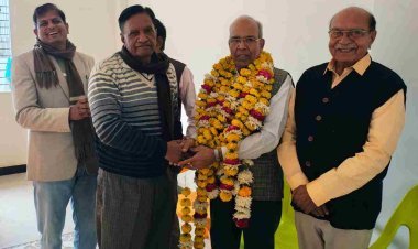 काव्य गोष्ठी : रचनाकार का समाज, घर, व्यक्ति व देश के प्रति ईमानदारी से अपनी जवाबदार का निर्वाह करना जरूरी- त्रिपुरारी शर्मा