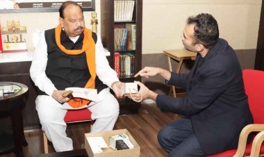 उद्यमिता : कैबिनेट मंत्री चेतन्य काश्यप को युवा उद्यमी ने बताया कि उन्होंने कैसे बनाया वेस्ट को बेस्ट, 50 तरह के उत्पाद कर रहे तैयार, 400 लोगों को रोजगार भी दिया