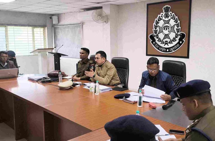 क्राइम मीटिंग : लापरवाह थाना प्रभारियों को मिली SP अमित कुमार की फटकार, कारण बताओ नोटिस भी जारी, अच्छा करने वालों की पीठ थपथपाई