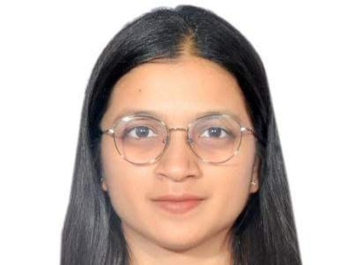 उपलब्धि : विक्रम विश्वविद्यालय की BBA की प्रावीण्य सूची घोषित, श्री योगीन्द्र सागर कॉलेज की BBA की छात्रा महक को मिला स्वर्ण पदक