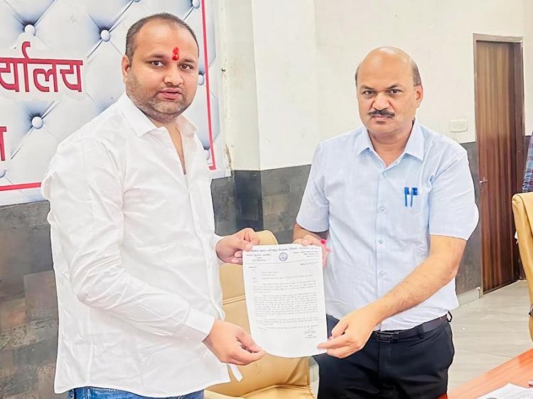 मुलाकात में राहत की बात ! सैलाना में शीघ्र होगी महिला चिकित्सक की नियुक्ति, कलेक्टर राजेश बाथम ने नगर परिषद अध्यक्ष शुक्ला को किया आश्वस्त