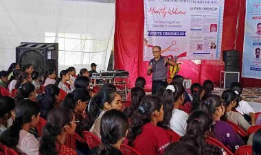 रतलाम के SYSITS में हुआ दो दिवसीय ओरिएन्टेशन 2025 का आयोजन, गुरु को पुष्प अर्पित कर नए शिक्षा सत्र की शुरुआत की