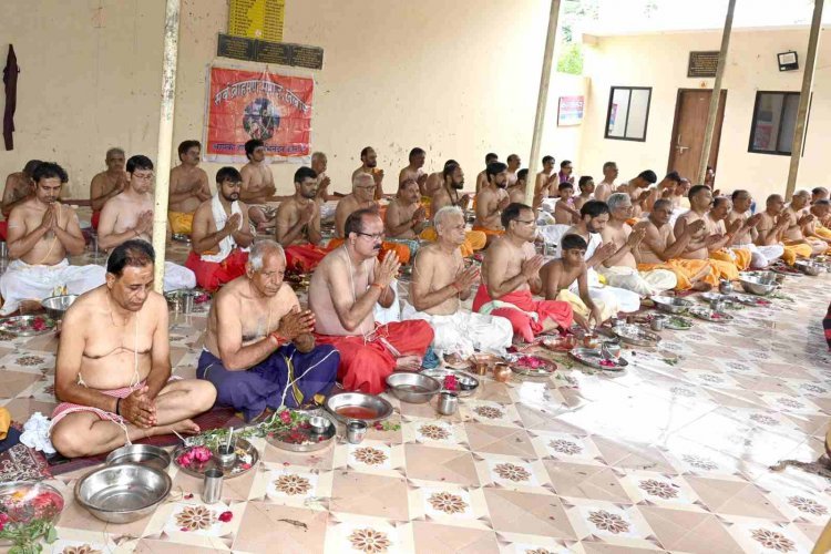 श्रावणी उपाकर्म ! जनेऊ सिर्फ साधारण धागा नहीं, मनुष्य के मर्यादित होने का प्रमाण है, इसे धारण करने वाले का नैतिक पतन संभव नहीं- पुष्पेंद्र जोशी