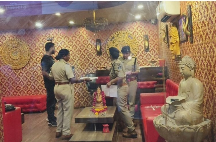 रतलाम में बड़ी पुलिस कार्रवाई : Aura Thai Spa सेंटर पर दबिश, SP की स्पेशल टीम ने बनाया पंचनामा