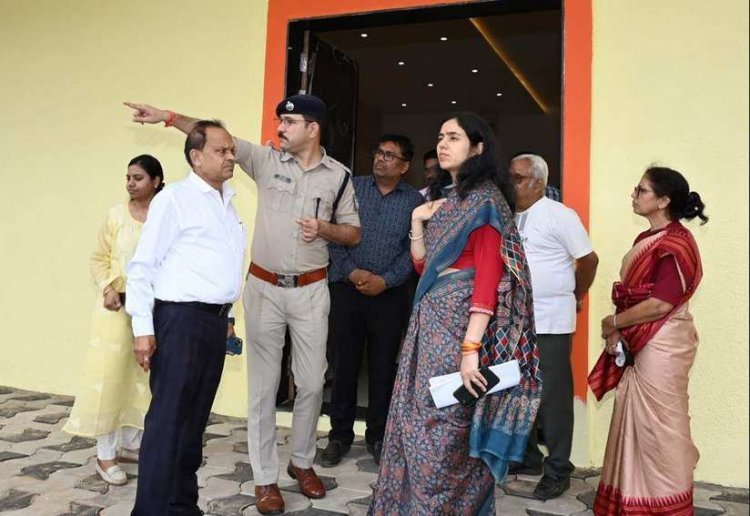 सरस्वती शिशु मंदिर के नवनिर्मित संघ शताब्दी सभाग्रह का कलेक्टर मीशा सिंह ने किया निरीक्षण, मुख्यमंत्री कर सकते हैं लोकार्पण