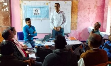 ...ताकि विद्यालय और विद्यार्थी बनें सक्षम ! शिवगढ़ जनशिक्षा केंद्र में हुआ संकुल स्तरीय सक्षम समीक्षा बैठक का आयोजन, रेड जोन के स्कूलों को सुधार के निर्देश दिए