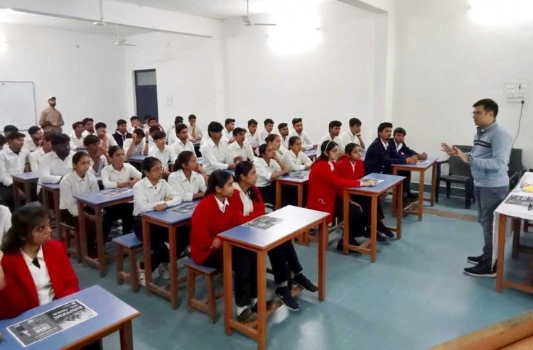 कार्यशाला : रॉयल कॉलेज में Jio ने गूगल जैमिनी AI-3 मॉडल पर कार्य करने का दिया प्रशिक्षण