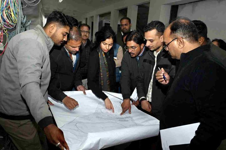 निरीक्षण : कलेक्टर ने निर्माणाधीन सांदीपनी विद्यालय का लिया जायजा, निर्माण कार्य जून 2026 तक पूर्ण करने के दिए निर्देश