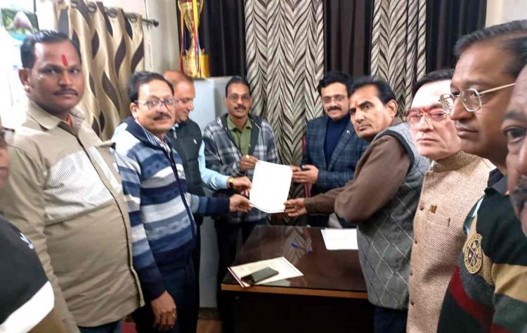 फिक्र आम ग्राहक की ! अभा ग्राहक पंचायत ने दूध के दाम में वृद्धि रोकने के लिए कलेक्टर से लगाई गुहार, कहा- दाम बढ़ाने का आधार सही नहीं